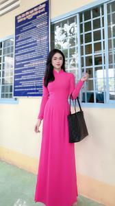 Huyền Trang - Cô giáo tiểu học đang hot TikTok