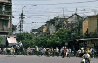 Hình ảnh độc về xe cộ, giao thông Hà Nội năm 1991 - bao giờ cho tới ngày xưa :D