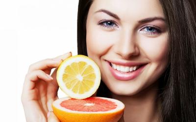 Bí quyết trị nám da từ vitamin C nguyên chất