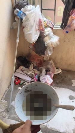 Kinh hoàng cảnh "sống trên đống rác" của nữ sinh Việt