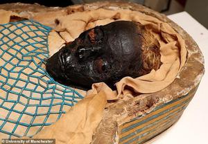 Soi chi tiết cực dị bên trong nữ xác ướp Ai Cập 2600 tuổi