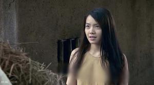 Mỹ nhân Việt "quên mặc áo ngực" trên phim