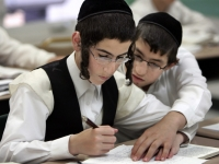 Trẻ Em Do Thái Đi Học Thì Trông Như Thế Nào ?
