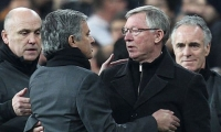 Mourinho 'sốc và buồn' khi Ferguson nghỉ hưu