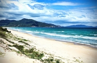 việt nam có 2 bãi biển nằm trong top 100 đẹp nhất thế giới này.
