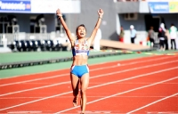 Cô gái chân trần đoạt vàng marathon bằng trái tim tật nguyền