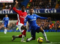 Đại chiến Arsenal vs Chelsea: Wenger và Mourinho đang chung một nỗi khổ