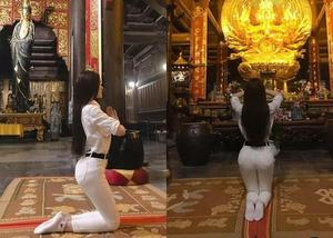Sao Việt bị 'ném đá' vì ăn mặc phản cảm đi lễ chùa