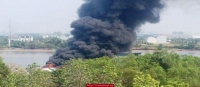 Tàu cánh ngầm bốc cháy trên sông Sài Gòn, chưa thống kê thương vong Tàu cánh ngầm bốc cháy trên sông Sài Gòn
