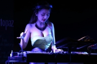 Thế giới DJ: Chất kích thích và những cạm bẫy tình dục