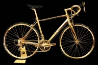 Hoa mắt với xe đạp dát vàng giá gần 10 tỷ đồng - ai dám vác con xe này ra đường ?
