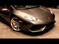 Lamborghini Huracan di chuyển vào showroom ở Ha Noi