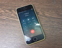 iPhone 5C "khoá mạng Nhật" âm thầm rút tiền người dùng