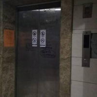 Phát hiện xác phụ nữ mắc kẹt 30 ngày trong thang máy