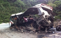 Nổ xe khách ở Lào,8 người Việt tử vong