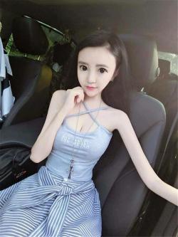 Cận cảnh hot girl nặng 20kg - nhìn như ác quỷ :|