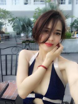 Hot girl bán hàng kiếm tiền từ Facebook mua nhà, phụ mẹ