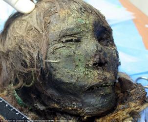Phát hiện xác ướp "công chúa" 900 tuổi vẫn còn nguyên tóc, lông mi dài cong vút