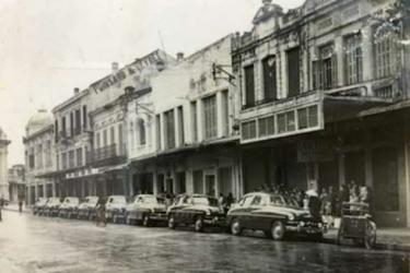 Tận mắt xem siêu xe rước dâu tại Việt Nam 65 năm qua thay đổi thế nào?