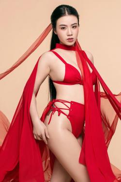 Linh Miu tiếp tục gây sốc với bộ ảnh "hồ ly" cực sexy