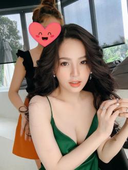 Diễn viên bị nghi lộ clip nóng - phong cách sexy, đóng phim táo bạo