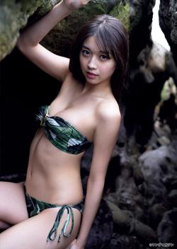 Loạt mỹ nhân Nhật Bản chụp ảnh áo tắm