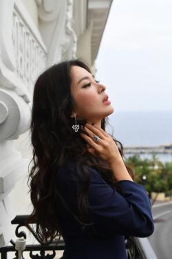 Song Hye Kyo gợi cảm hơn sau ly hôn