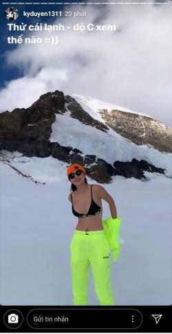 Kỳ Duyên - Minh Triệu chơi lớn cởi áo khoe bikini trên đỉnh núi ngập tuyết ở Thuỵ Sĩ