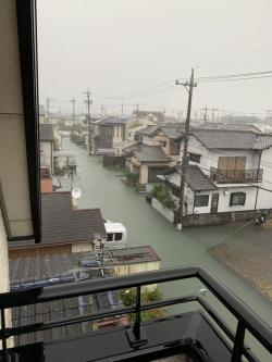 Khi Nhật Bản ngập lụt: vẫn sạch trong, không một cọng rác