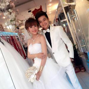 Từng náo loạn MXH vì đám cưới lệch 10 tuổi, cô dâu 9X lấy chú rể 2000 ở Tiền Giang giờ ra sao?