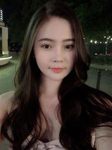 Hot girl 9x RMIT thích ‘leo núi và cưỡi ngựa’ bị đồn cặp đại gia vì bức ảnh chụp cùng bố bây giờ ra sao?