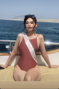 Hoài Phương diện đồ tắm khoe eo phẳng lì, 'chặt đẹp' đối thủ tại Miss Eco 2022