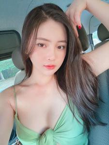 Hot girl 9x RMIT thích ‘leo núi và cưỡi ngựa’ bị đồn cặp đại gia vì bức ảnh chụp cùng bố bây giờ ra sao?