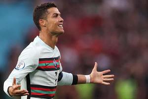 Vòng 1 cúp châu Âu: Cristiano Ronaldo là cầu thủ xuất sắc nhất