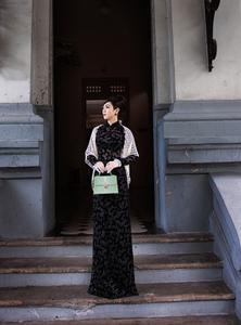 Hà Thanh Xuân diện áo dài xuyên thấu của Bảo Bảo